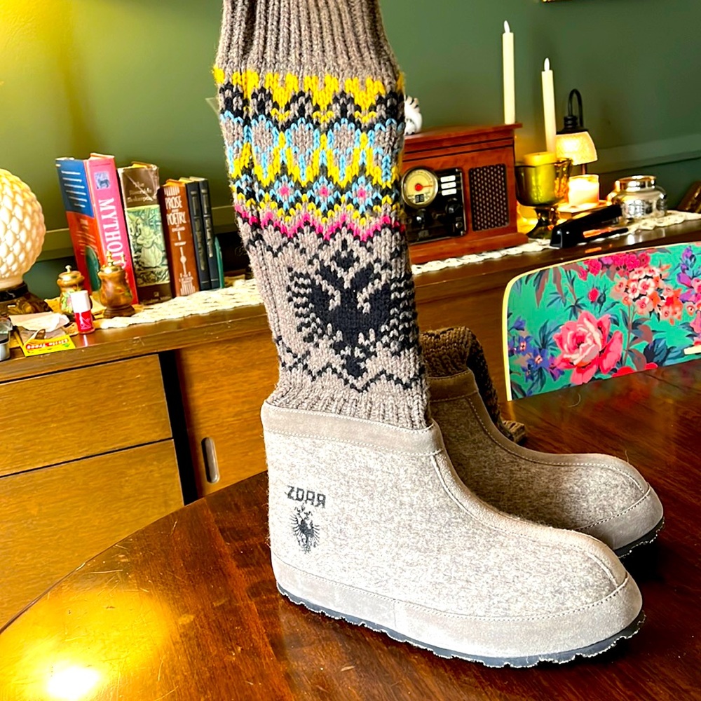 NWT ZDAR Lambs Wool Boots (Miami Wool Boots)